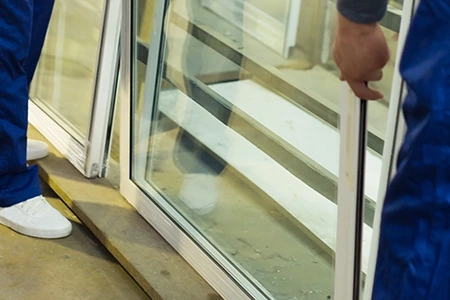 Commercial Glass Repair Technician in Hialeah, FL